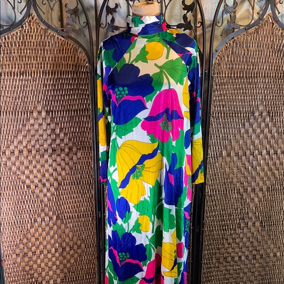 Vintage Dresses & Skirts - 🚫SOLD🚫Vintage Hawaiian Maxi Dress Size M/L